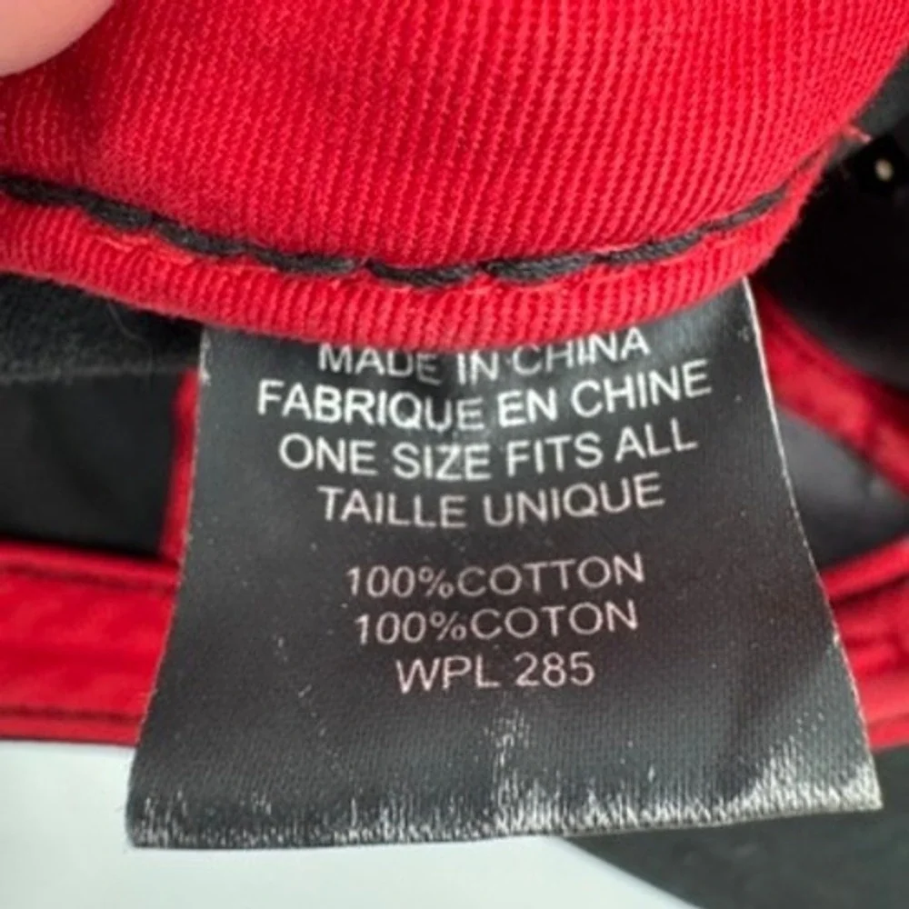True Religion Hat‎ Cap Black Red Mens OSFA Horseshoe Distressed Faded Strapback